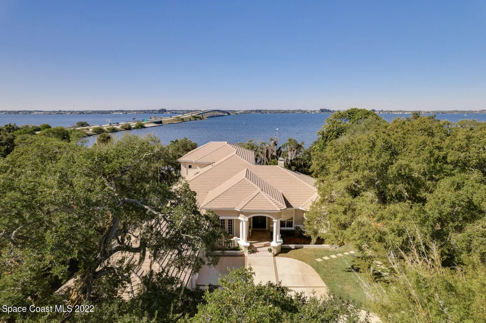 Unit for sale at 8275 Shoreside Lane, Merritt Island, FL 32952