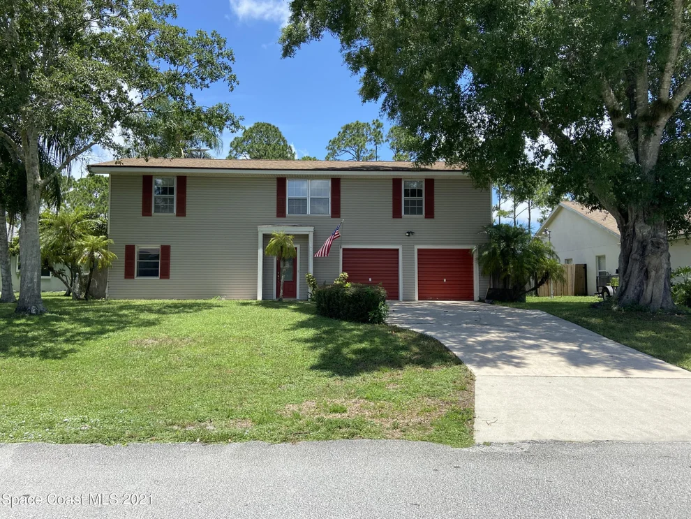 Unit for sale at 661 Brisbane Street NE, Palm Bay, FL 32907