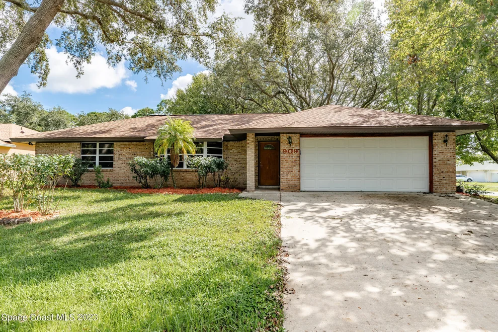 Unit for sale at 909 Essen Avenue NW, Palm Bay, FL 32907