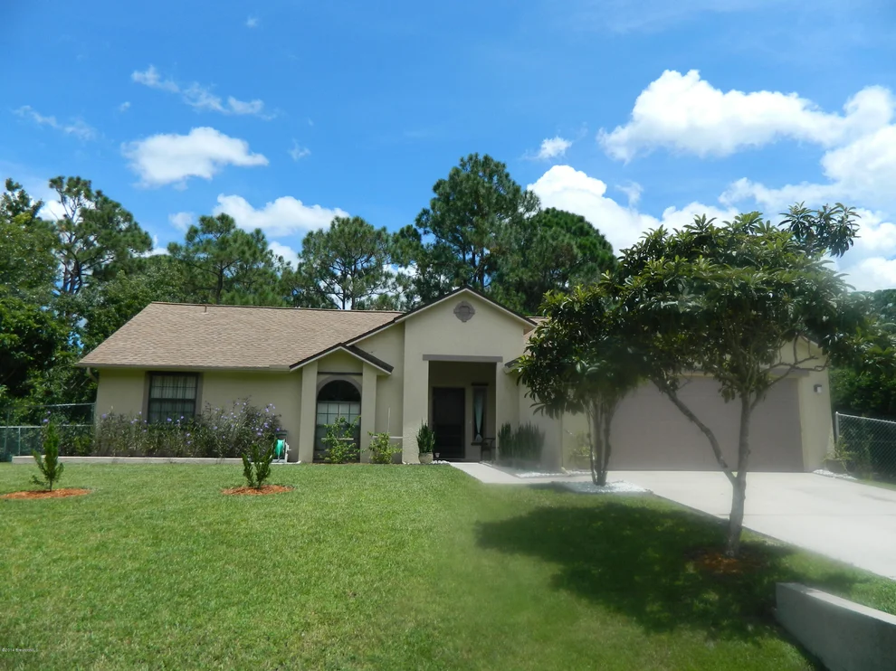 Unit for sale at 2635 Warren Street, Melbourne, FL 32904