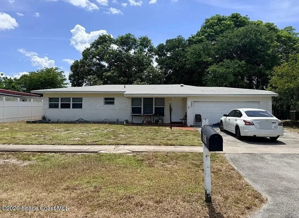 Unit for sale at 557 W Dayton Circle, Fort Lauderdale, FL 33312