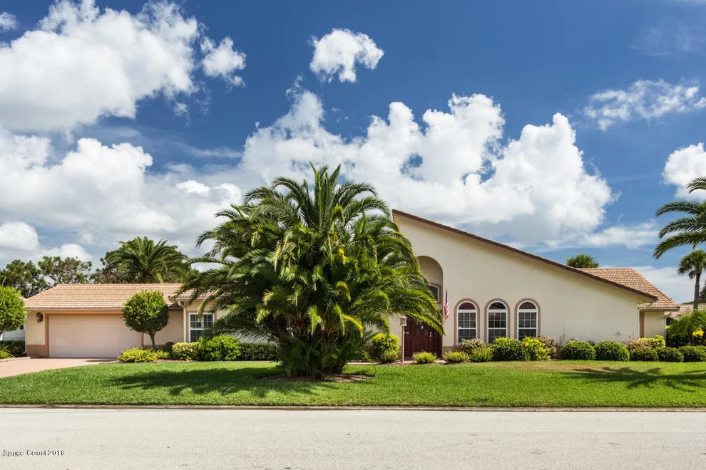 Unit for sale at 887 Kerry Downs Circle, Melbourne, FL 32940