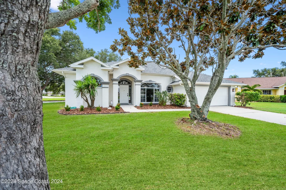 Unit for sale at 336 Lake Victoria Circle, Melbourne, FL 32940