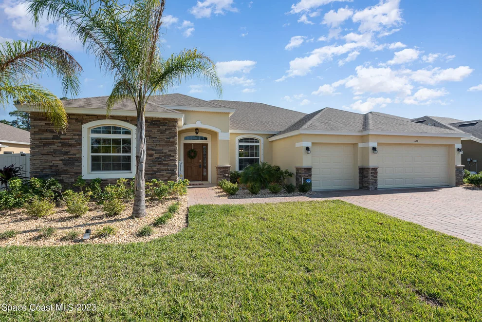 Unit for sale at 624 SE Gleneagles Drive, Palm Bay, FL 32909