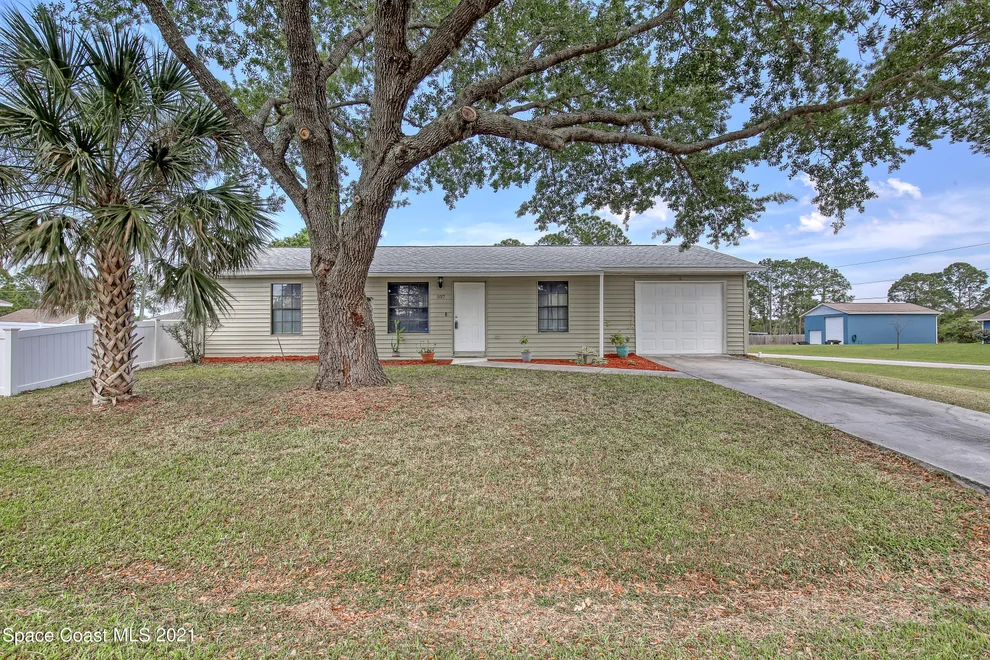 Unit for sale at 597 Winer Avenue SW, Palm Bay, FL 32908