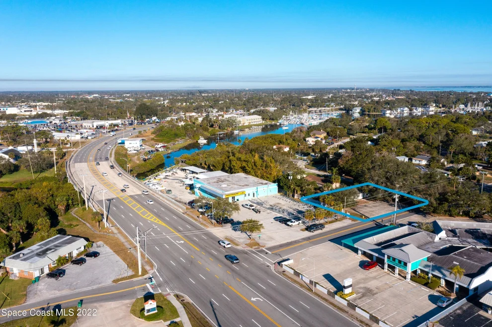 Unit for sale at 690 Thomas Barbour Drive, Melbourne, FL 32935