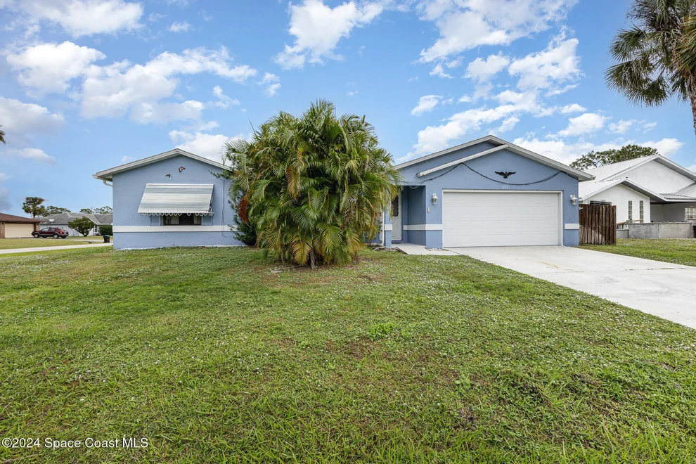 Unit for sale at 899 Gera Avenue NW, Palm Bay, FL 32907
