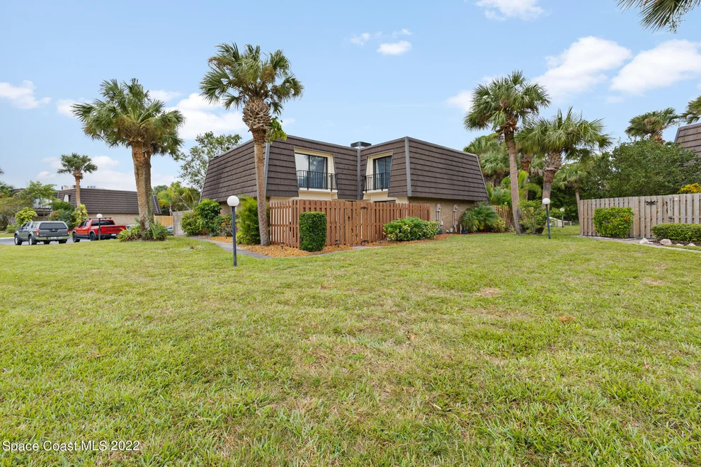 Unit for sale at 1917 Vista Oaks Circle NE, Palm Bay, FL 32905