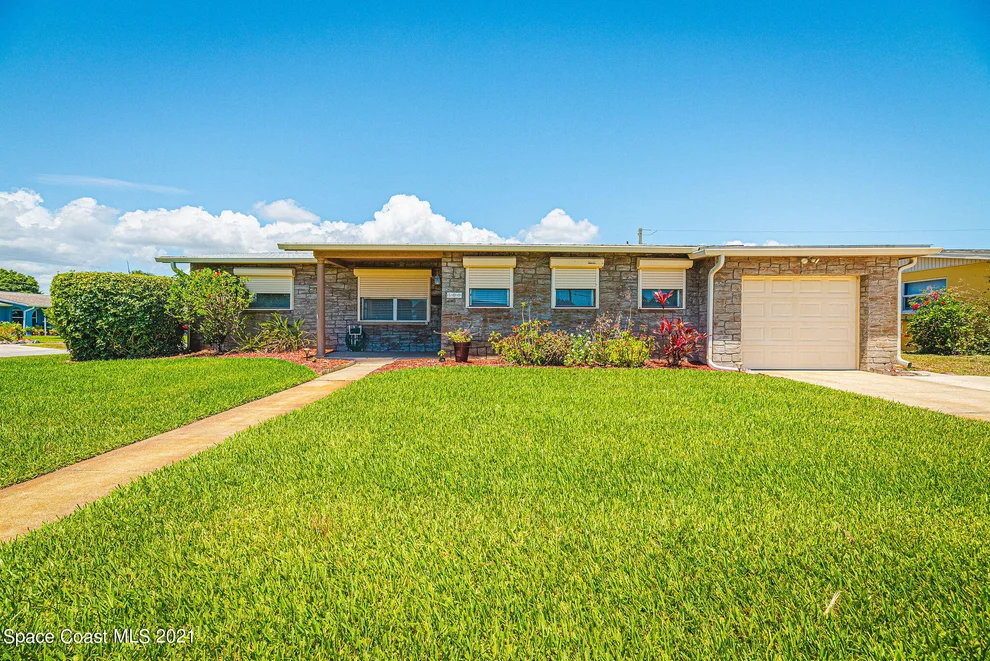 Unit for sale at 500 Oxford Avenue, Melbourne, FL 32935