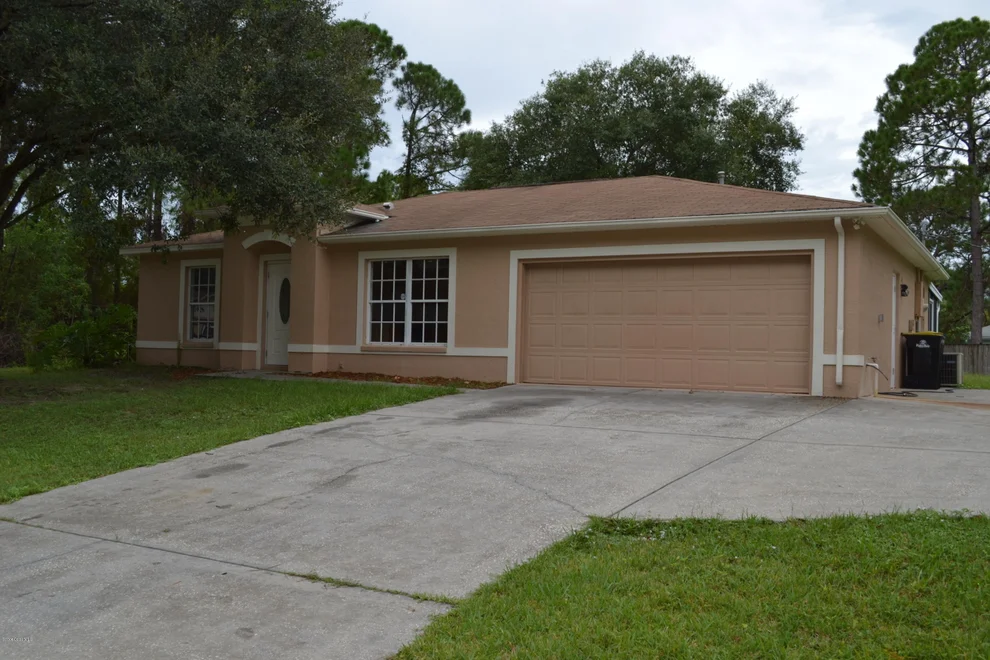 Unit for sale at 684 Geddes Street SW, Palm Bay, FL 32908