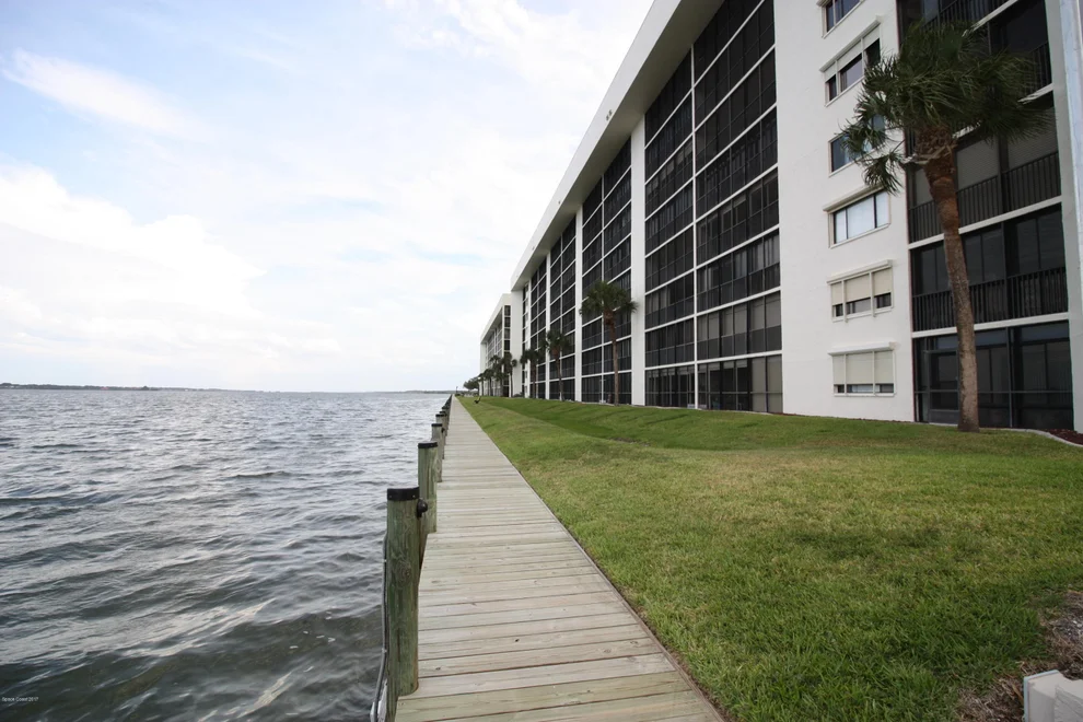 Unit for sale at 250 S Sykes Creek Parkway, Merritt Island, FL 32952