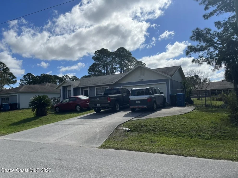 Unit for sale at 854 Walpole Road SW, Palm Bay, FL 32908