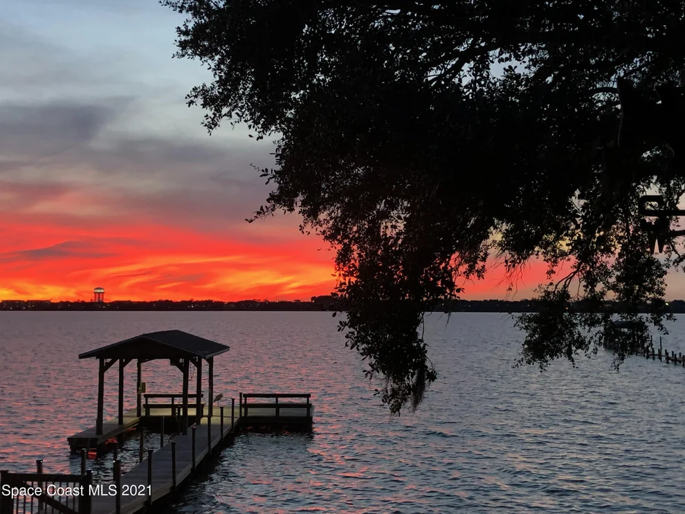 Unit for sale at 555 Robinhood Drive, Merritt Island, FL 32953