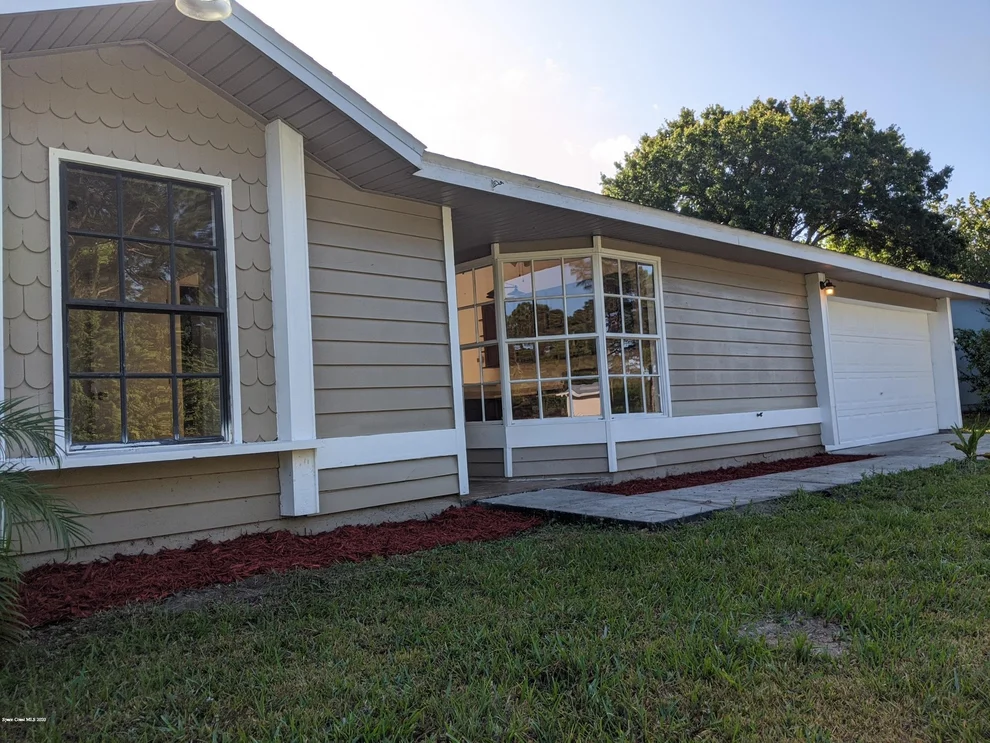 Unit for sale at 411 Higgs Avenue NW, Palm Bay, FL 32907