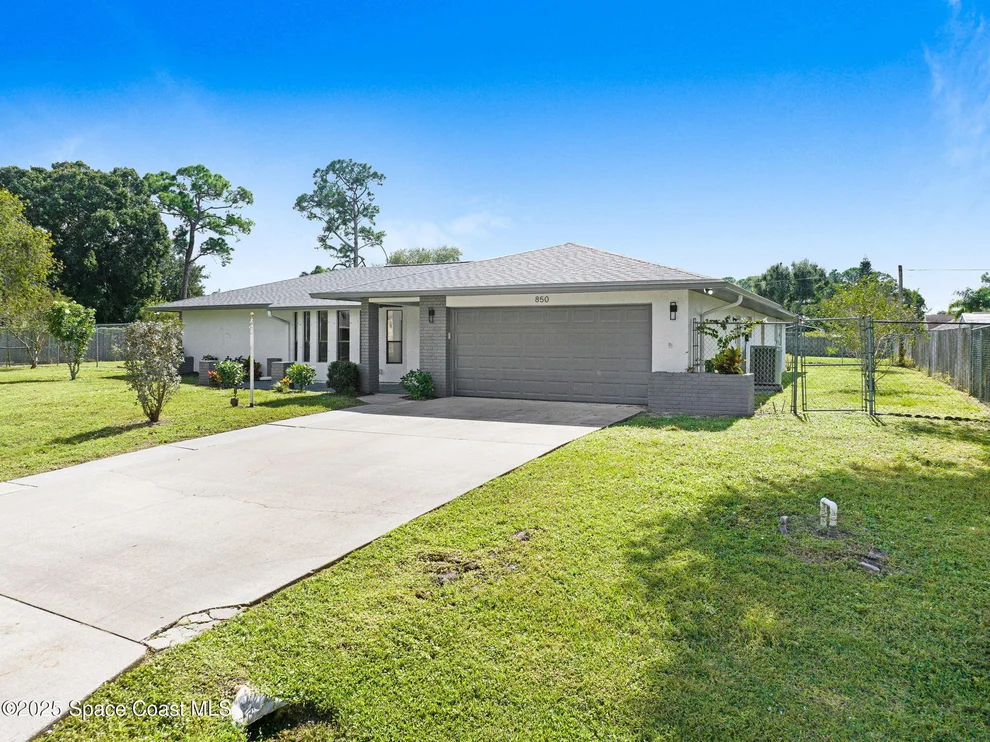 Unit for sale at 850 Haftez Street NE, Palm Bay, FL 32907