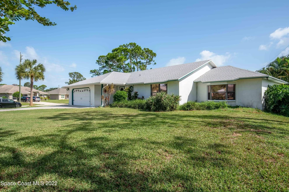 Unit for sale at 573 Orange Avenue, Sebastian, FL 32958