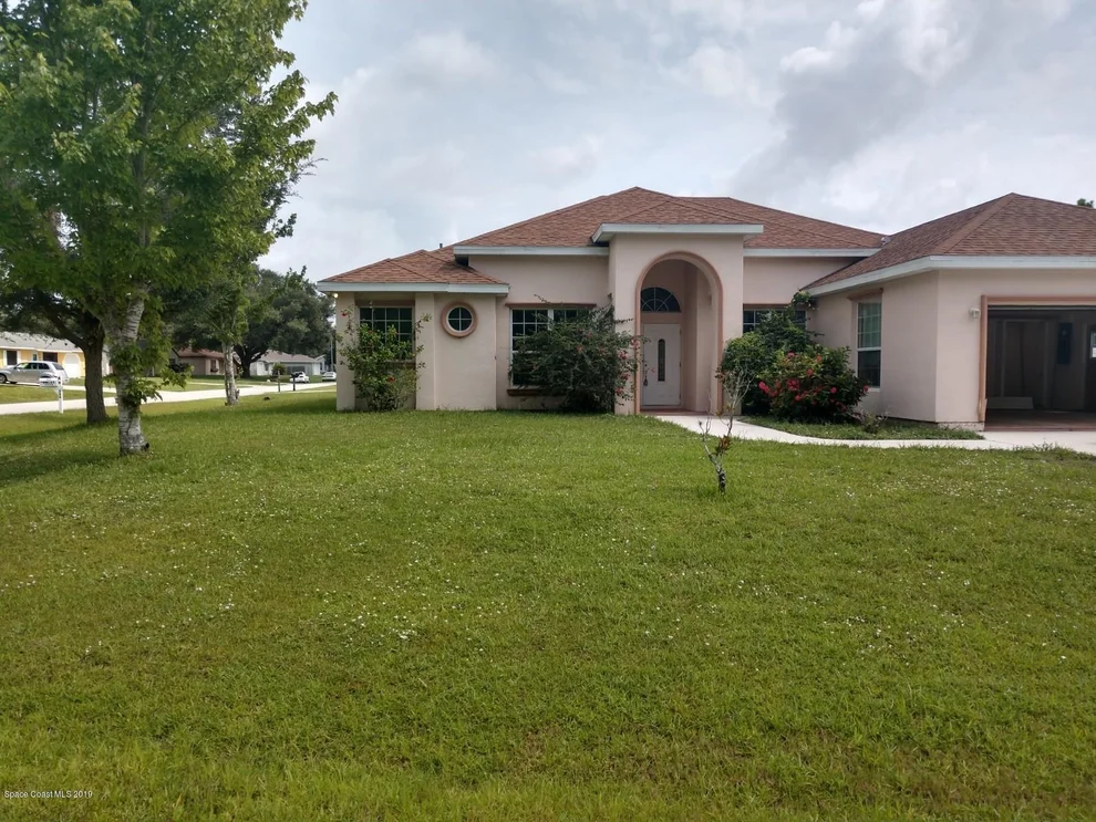 Unit for sale at 599 Australian Road NW, Palm Bay, FL 32907