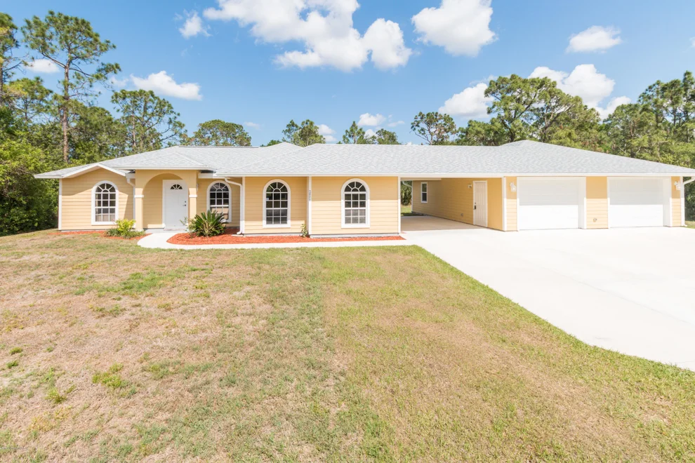 Unit for sale at 7976 96th Avenue, Vero Beach, FL 32967
