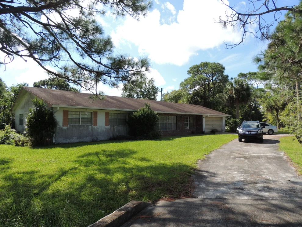 Unit for sale at 2535 Lake Crest Boulevard, Melbourne, FL 32934