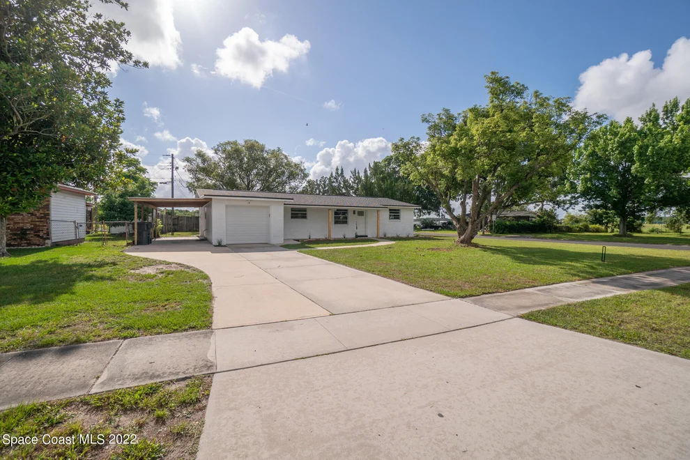 Unit for sale at 901 N Singleton Avenue, Titusville, FL 32796