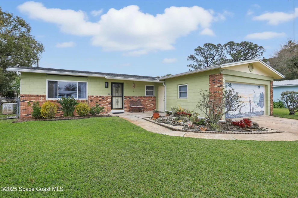 Unit for sale at 3200 Westwood Drive, Titusville, FL 32796
