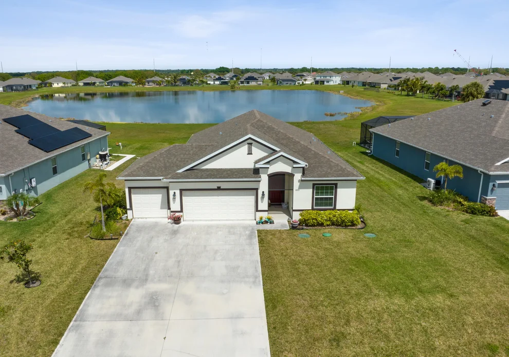 Unit for sale at 8351 Laguna Circle, Micco, FL 32976
