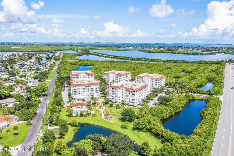 Unit for sale at 800 Del Rio Way, Merritt Island, FL 32953