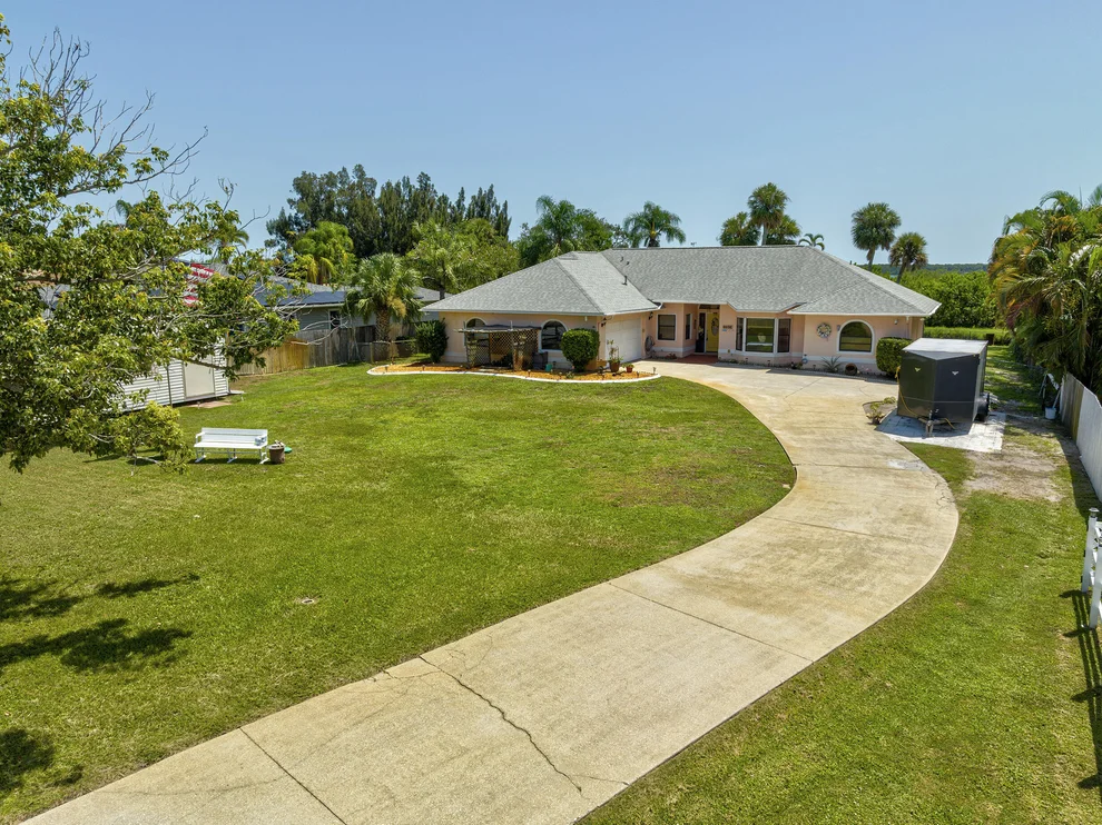 Unit for sale at 2490 S Courtenay Parkway, Merritt Island, FL 32952