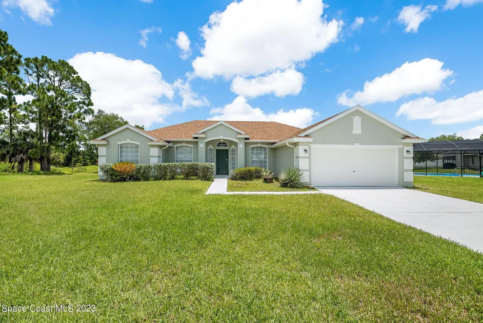 Unit for sale at 890 Sandhurst Court, Titusville, FL 32780