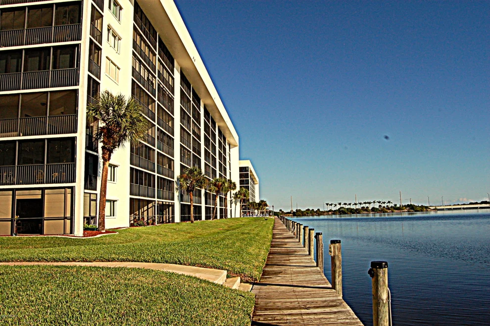 Unit for sale at 250 S Sykes Creek Parkway, Merritt Island, FL 32952