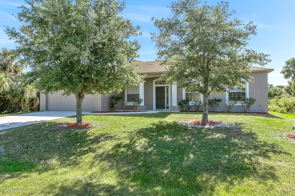 Unit for sale at 3251 Framingham Avenue SW, Palm Bay, FL 32908
