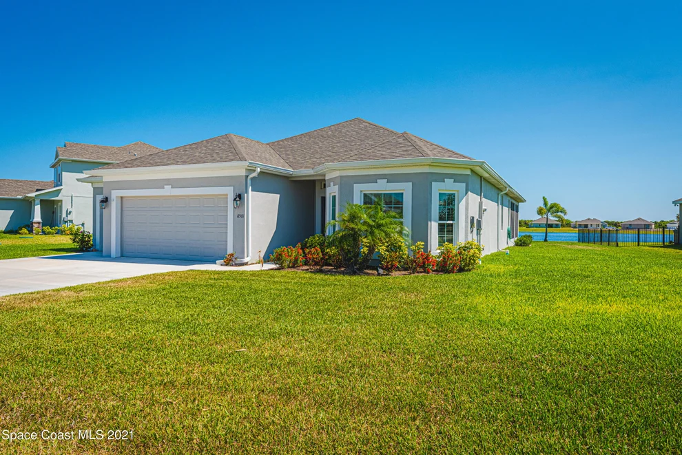 Unit for sale at 8501 Laguna Circle, Micco, FL 32976
