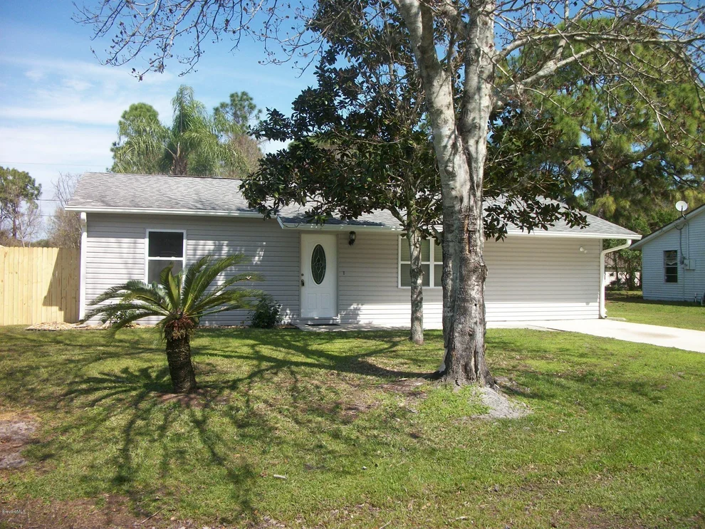 Unit for sale at 821 SE Hollahan Road, Palm Bay, FL 32909