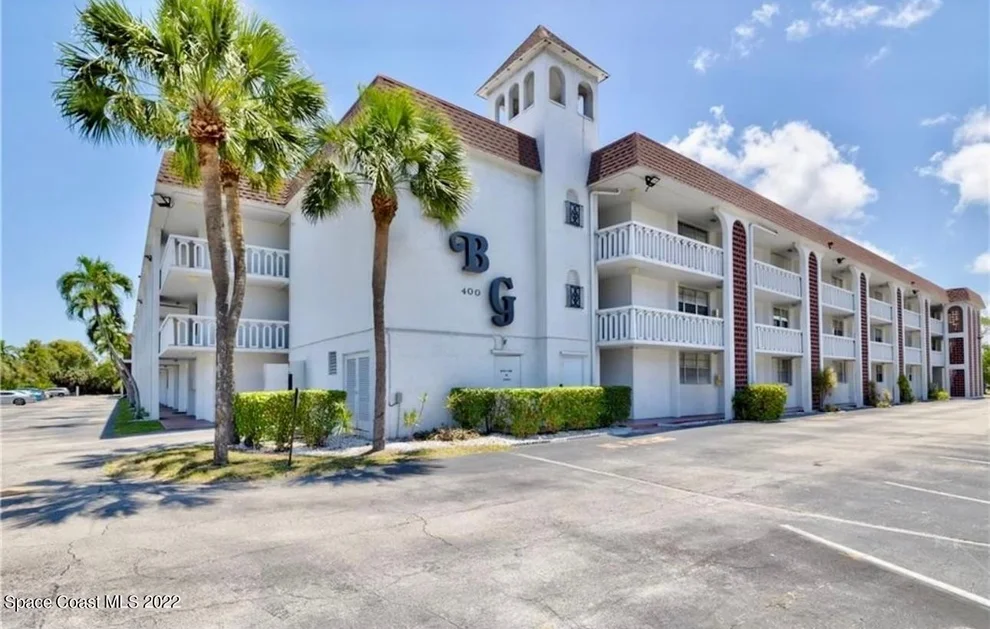 Unit for sale at 400 SE 10th Street, Deerfield Beach, FL 33441