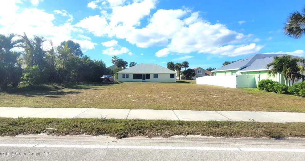 Unit for sale at 320 S Brevard Avenue, Cocoa Beach, FL 32931