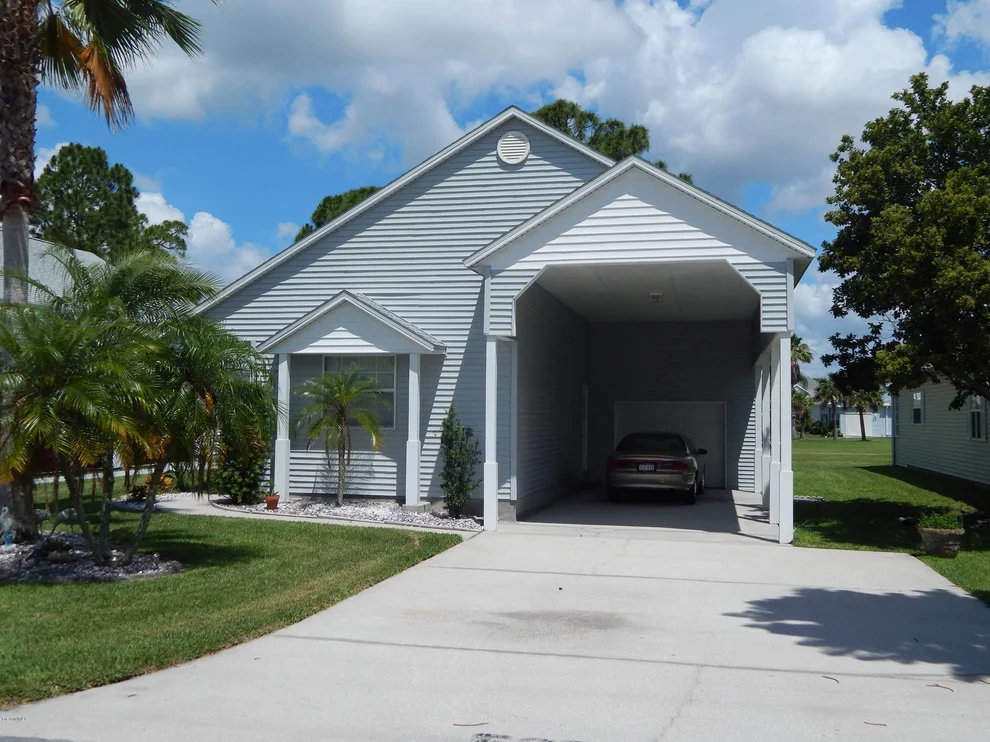 Unit for sale at 533 Twin Lakes Drive, Titusville, FL 32780