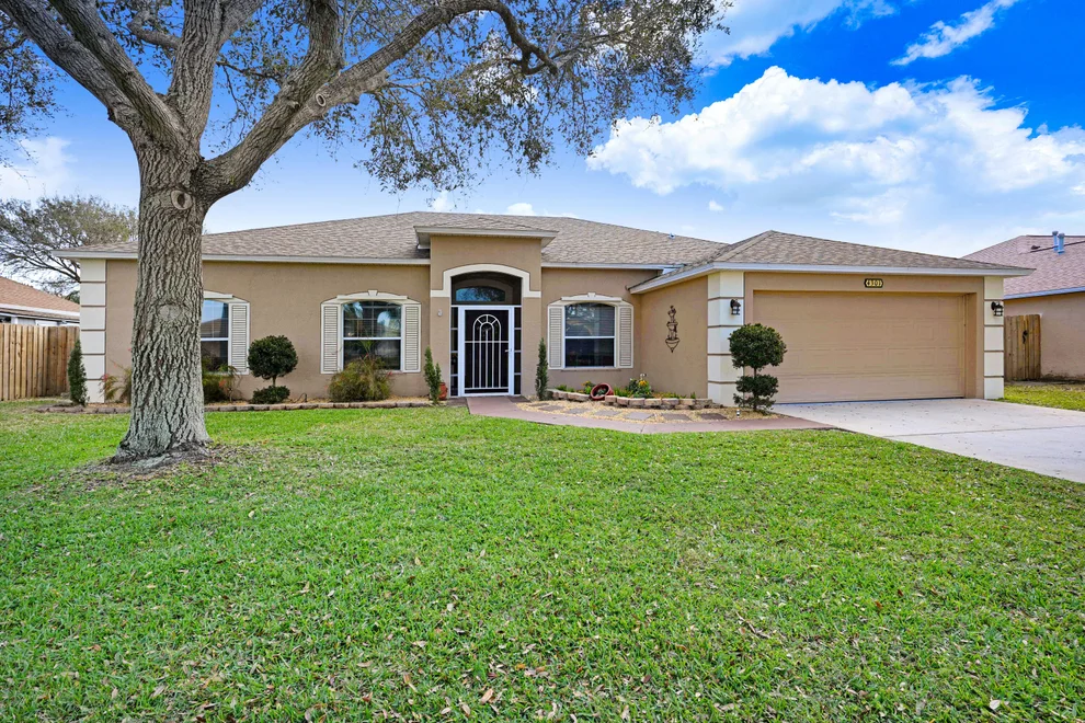 Unit for sale at 4301 Long Leaf Drive, Melbourne, FL 32940
