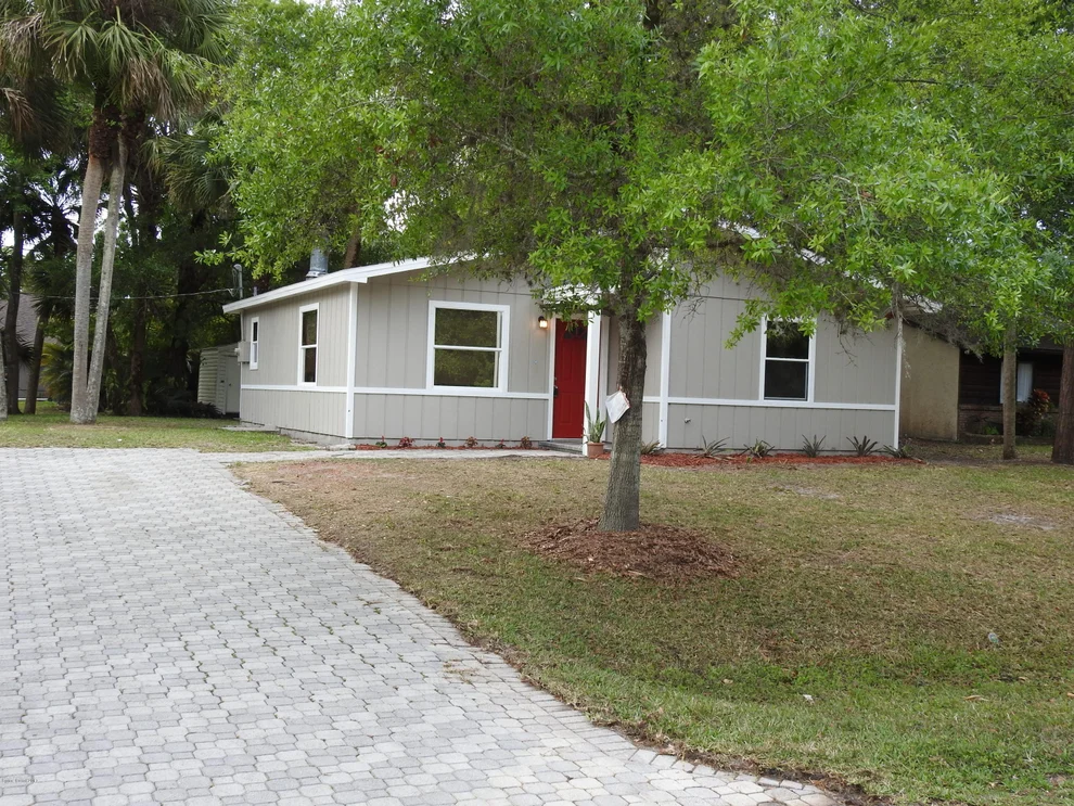 Unit for sale at 966 Bartram Avenue SW, Palm Bay, FL 32908