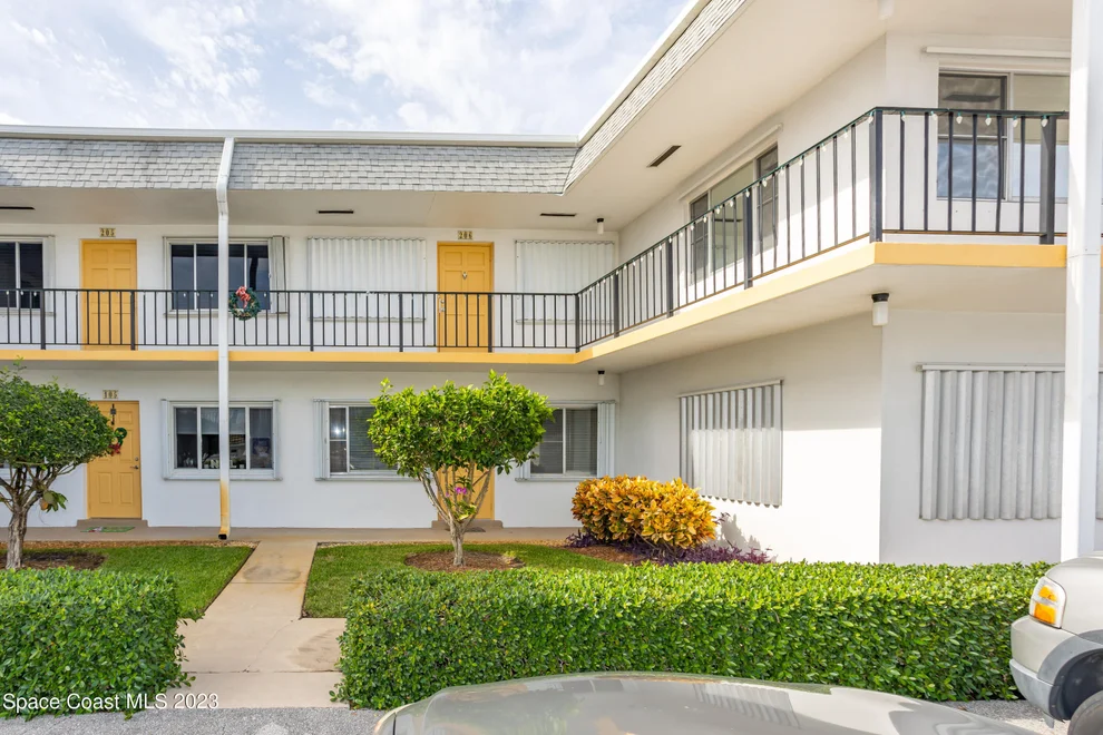 Unit for sale at 3240 Lake Osborne Drive, Lake Worth, FL 33467