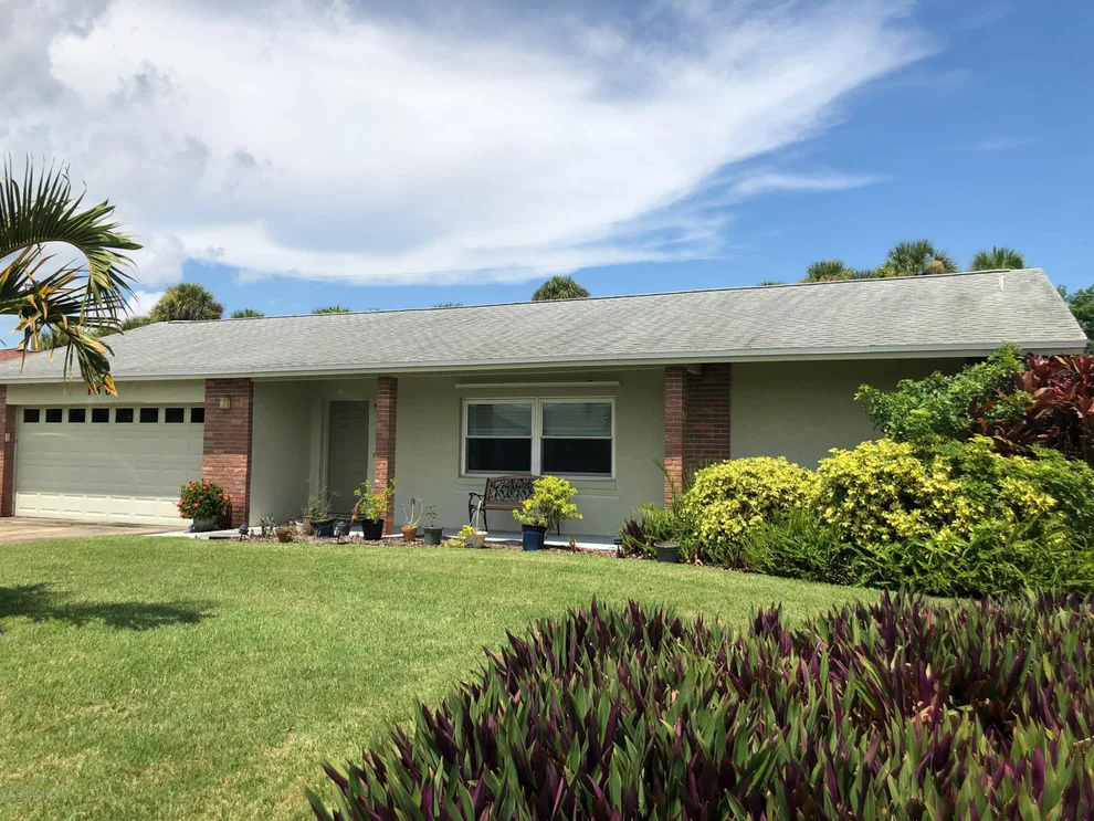 Unit for sale at 160 Via Havarre, Merritt Island, FL 32953