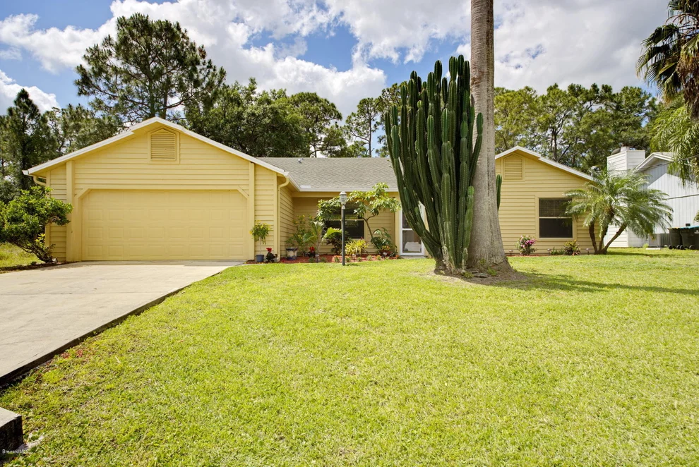 Unit for sale at 174 SE Inez Street, Palm Bay, FL 32909