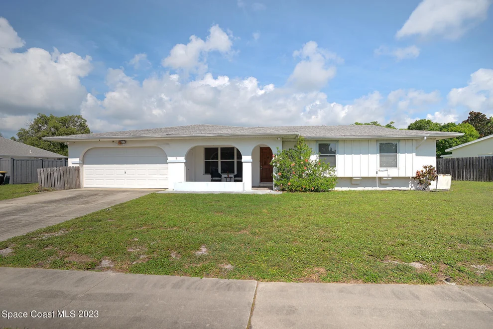 Unit for sale at 813 Vance Circle NE, Palm Bay, FL 32905