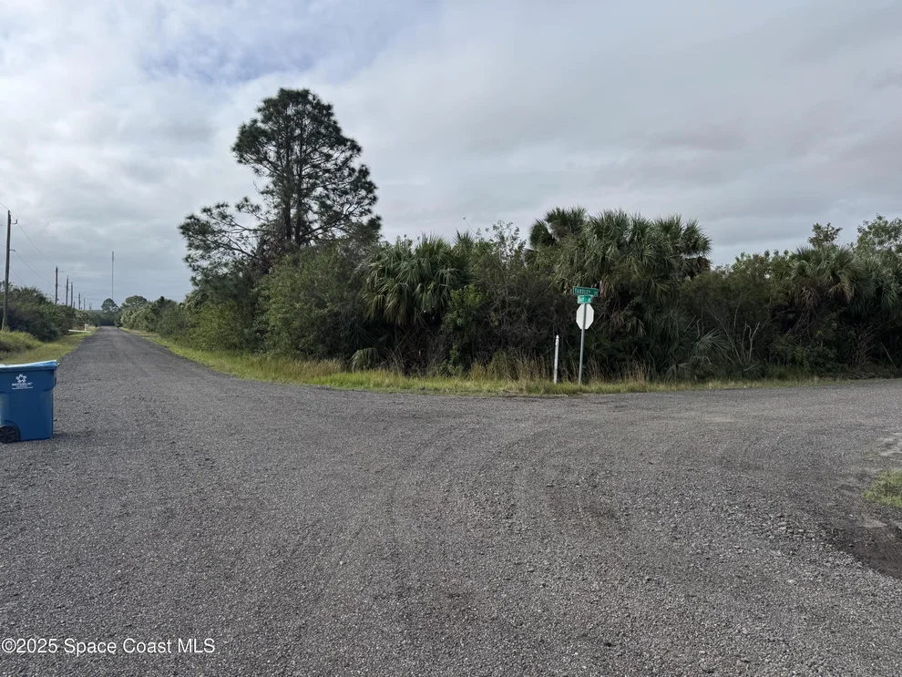 Unit for sale at 600 Yardley Street SW, Palm Bay, FL 32908