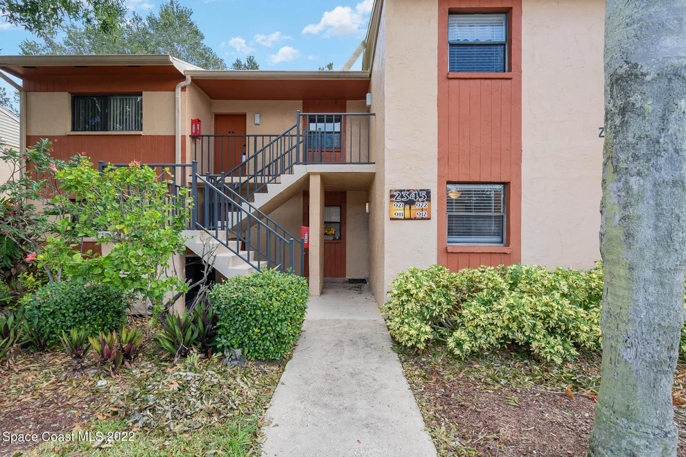 Unit for sale at 2345 Golf Lake Circle, Melbourne, FL 32935