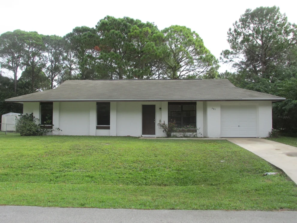 Unit for sale at 981 SE Ithaca Avenue, Palm Bay, FL 32909