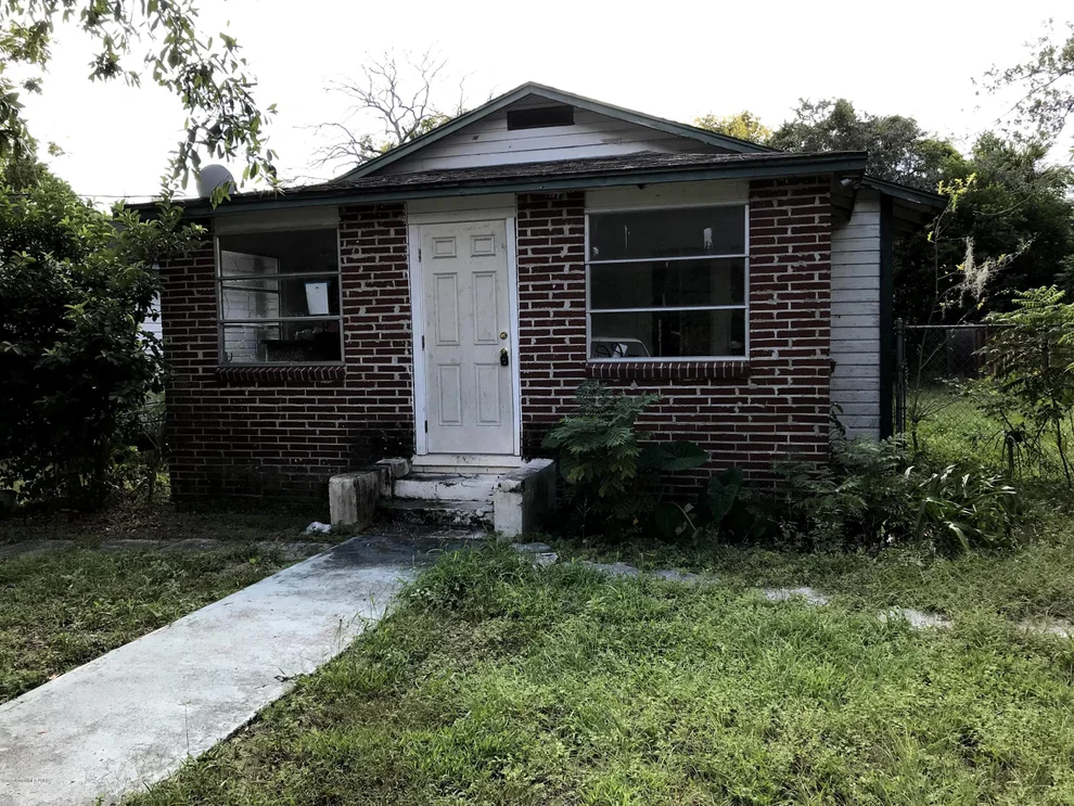 Unit for sale at 2564 Myrtle Avenue, Mims, FL 32754