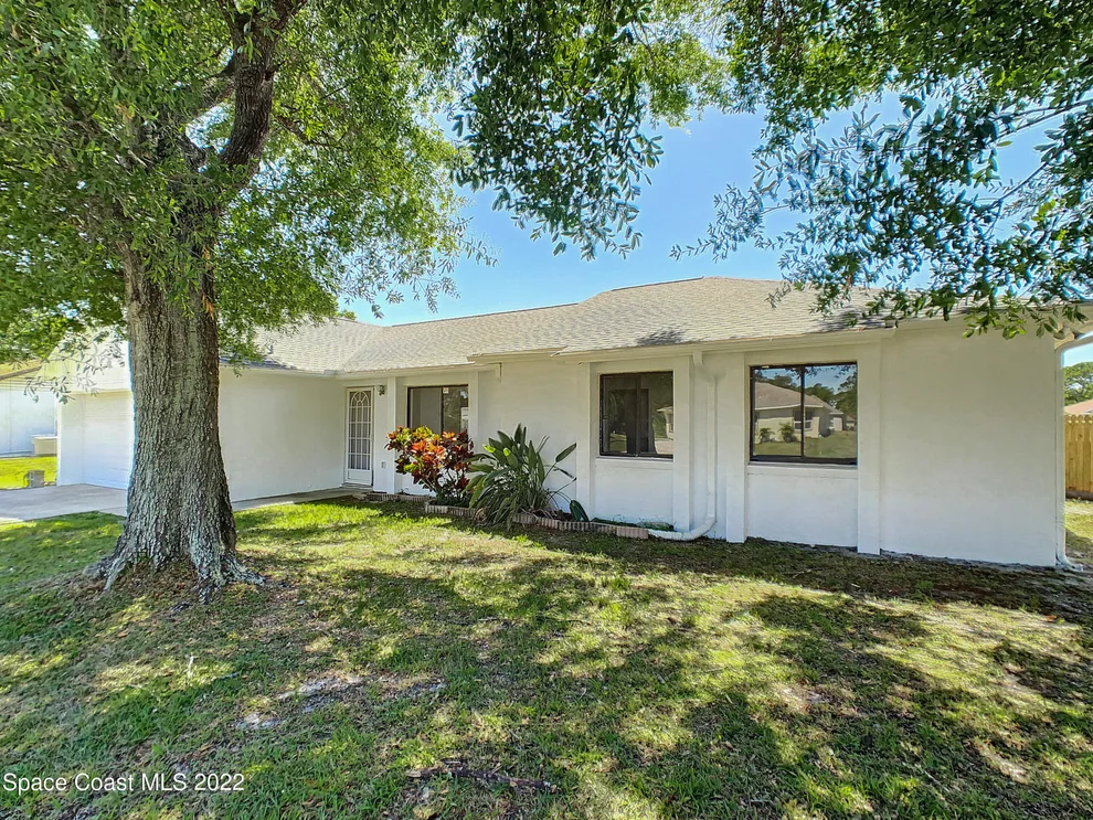 Unit for sale at 580 Eldron Boulevard SE, Palm Bay, FL 32909