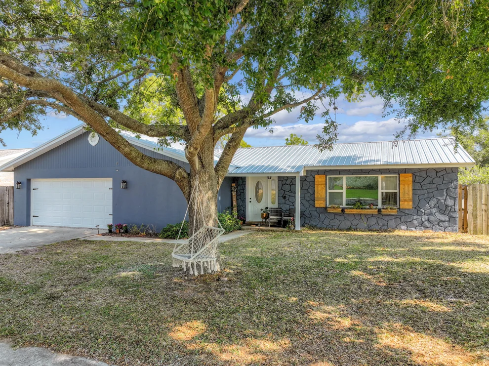 Unit for sale at 2560 White Oak Lane, Titusville, FL 32780