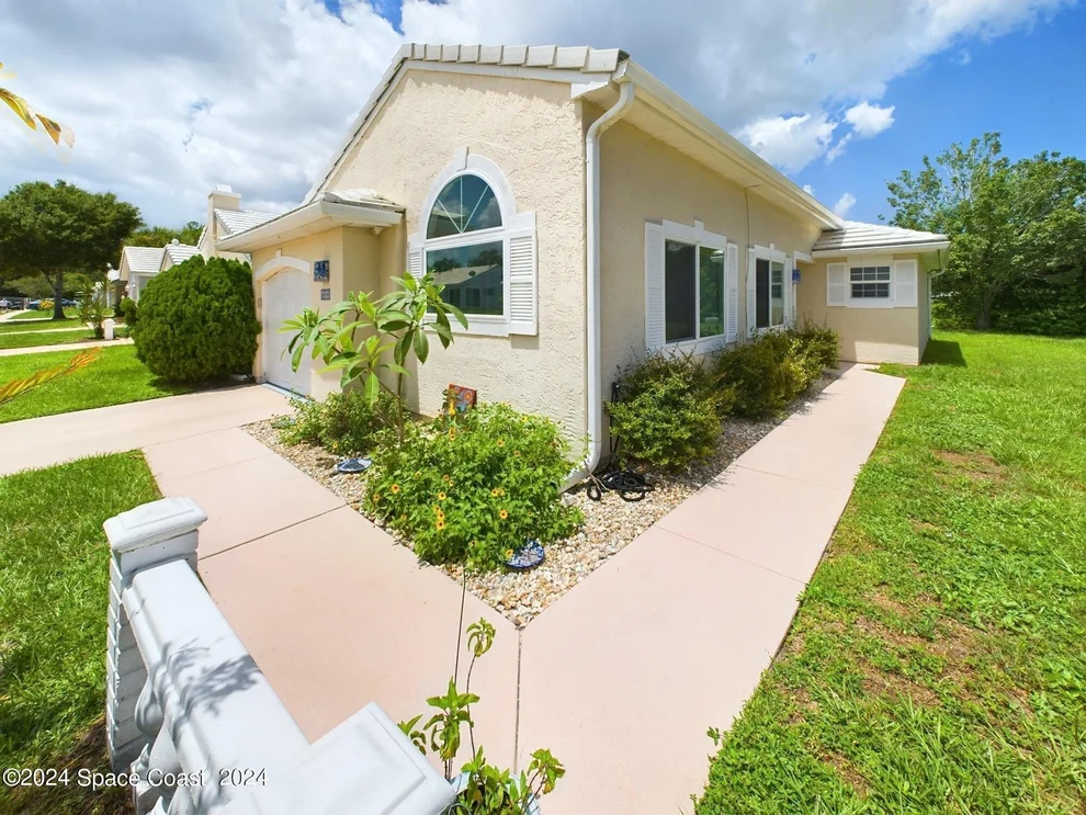 Unit for sale at 858 Wateroak Drive NE, Palm Bay, FL 32905