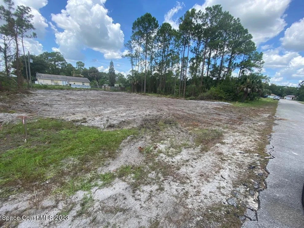 Unit for sale at 436 Iroquois Avenue NW, Palm Bay, FL 32907